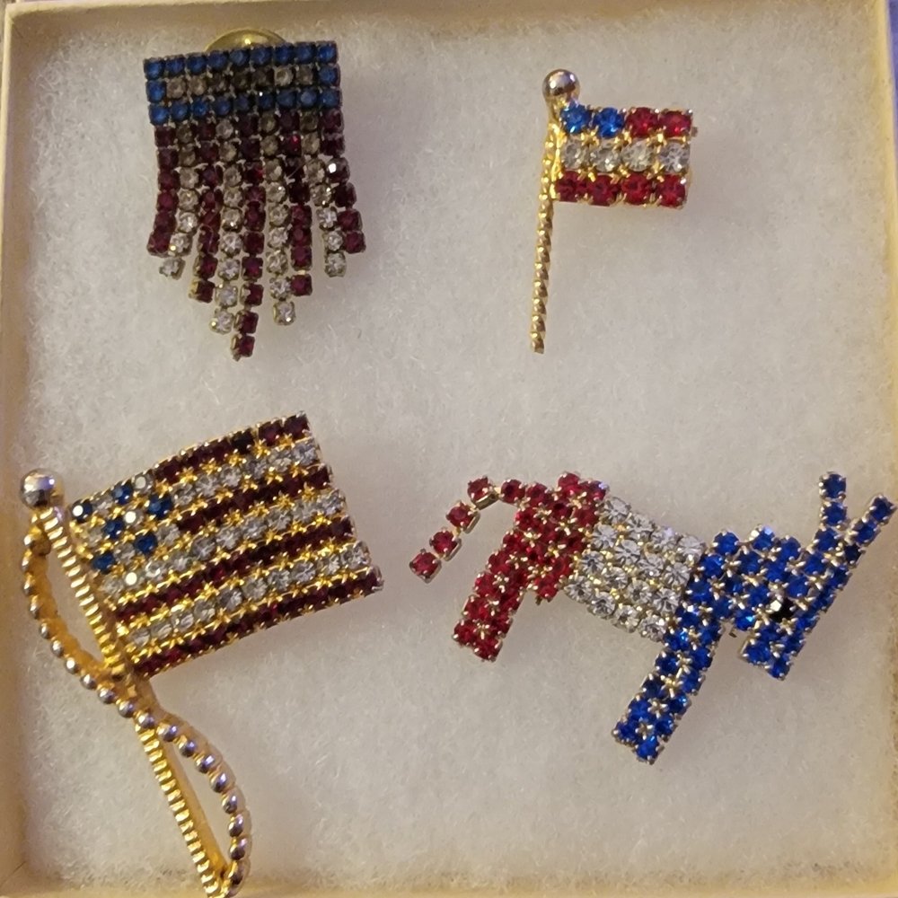Set Of 4 Vintage Patruotic Red, White And Blue Rhinestone Brooch/Pins